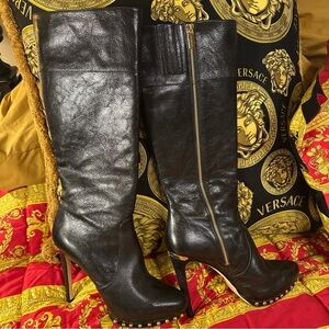 Michael Kors Ailee Studded Black Heeled Leather Boots Size 9